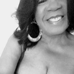 1SexyOldBitch's Chat & Dating Profile