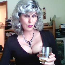 Aleese2's Chat & Dating Profile