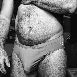BearDom800's Chat & Dating Profile