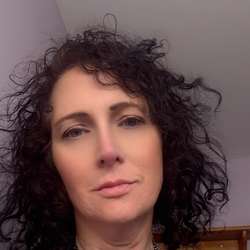 GigiT's Chat & Dating Profile