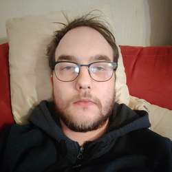 Hornyslut93's Chat & Dating Profile