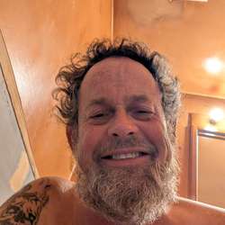 IwannaNow's Chat & Dating Profile