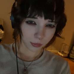 Juliette1997's Chat & Dating Profile