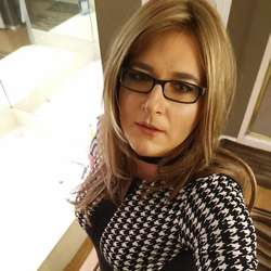 KimWin's Chat & Dating Profile