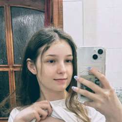 Lexxbyy's Chat & Dating Profile