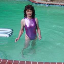 LisaR's Chat & Dating Profile
