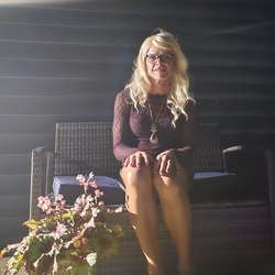 MelissaAnn's Chat & Dating Profile