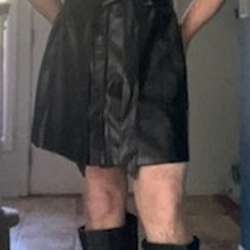 MsLeather's Chat & Dating Profile