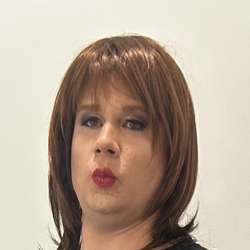 NadiaNJ's Chat & Dating Profile