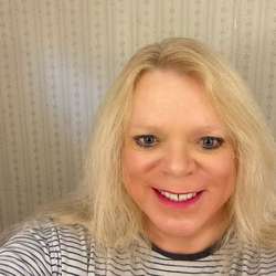 Paulafox's Chat & Dating Profile