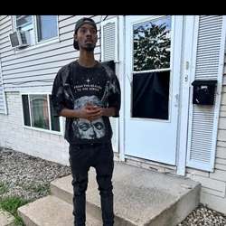 Rayray31's Chat & Dating Profile