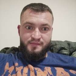 Razzz7777's Chat & Dating Profile