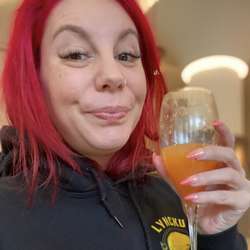 SLUTTRAINER's Chat & Dating Profile