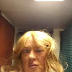 Scarlet5's Chat & Dating Profile