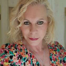 Tiffany1969's Chat & Dating Profile