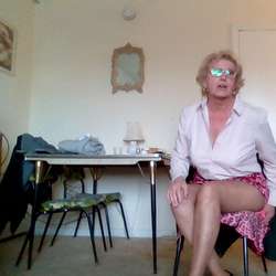 arlene's Chat & Dating Profile