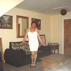 beedee's Chat & Dating Profile