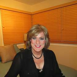 diana003's Chat & Dating Profile