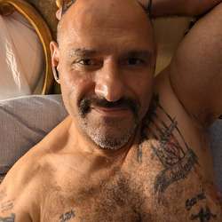 pallypal's Chat & Dating Profile