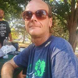 rydesexy22's Chat & Dating Profile