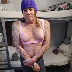 trans2for1's Chat & Dating Profile